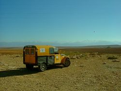 2cv van with the Atlas mopuntains in the distance