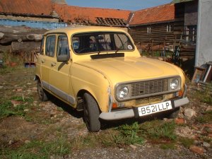 Ermintrude the Renault 4 front view