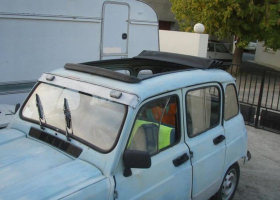 Trial fit of new sunroof.jpg